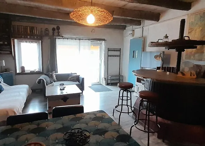 Le Pressoir Casa de Férias Saint-Julien-de-Coppel